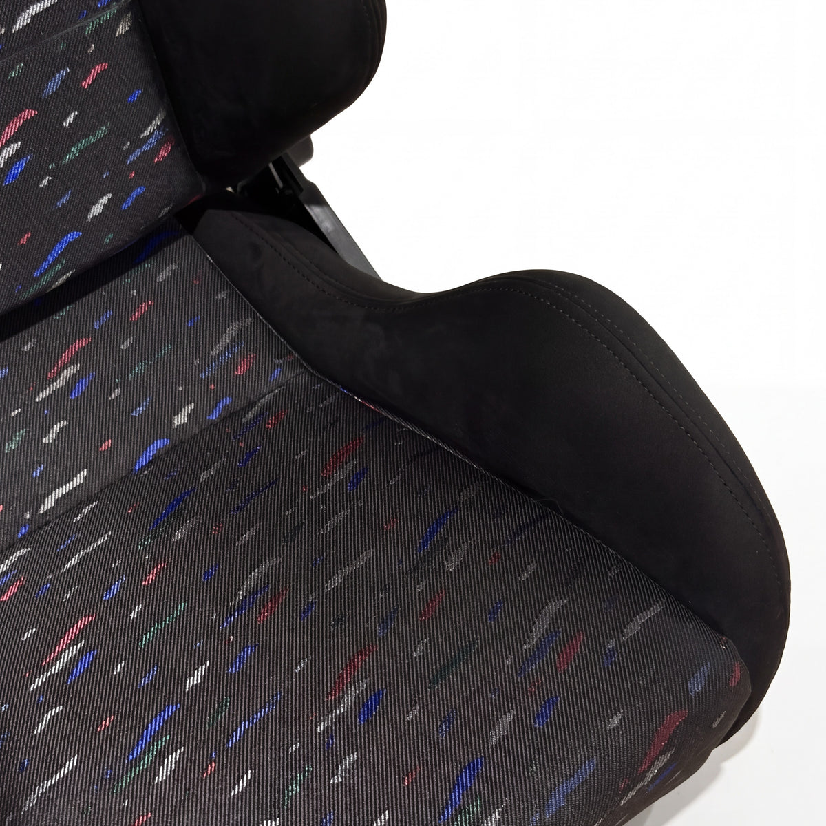 SR3 style bucket seat confetti detail