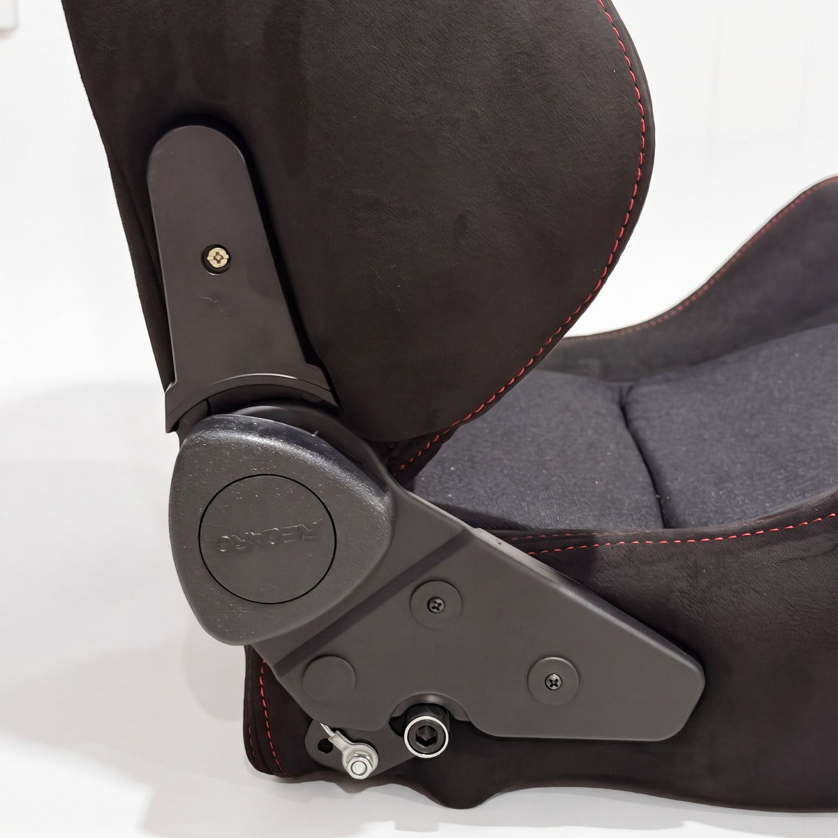 SR3 style bucket seat black red stitch detail